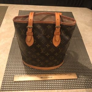 Louis Vuitton Bucket Shoulder Bag